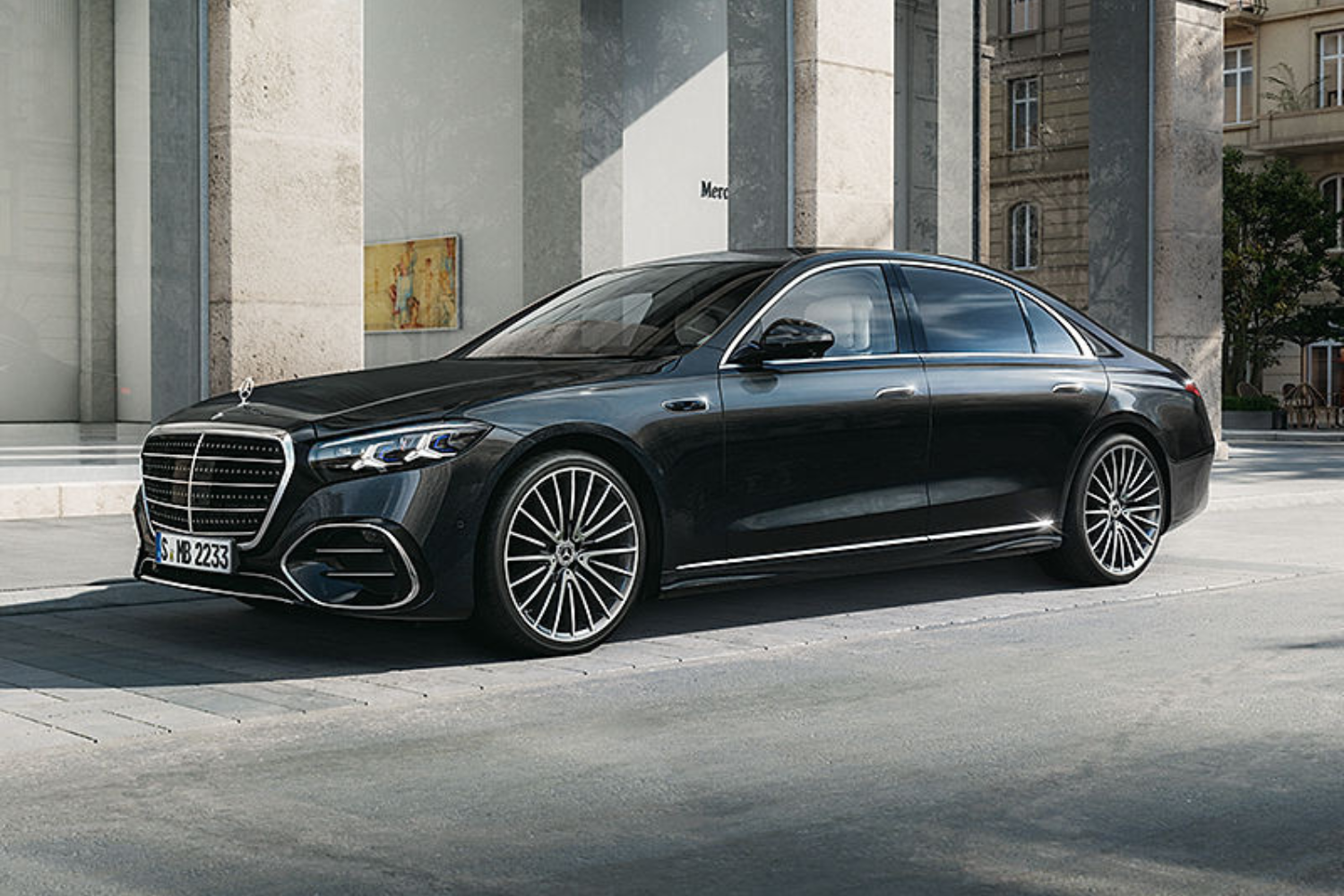 New Mercedes-Benz S Class Saloon side view