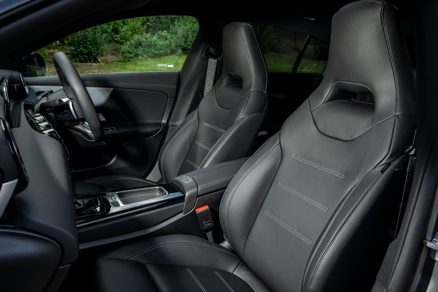 CLA Shooting Brake interior seats