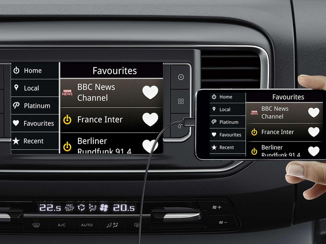 Peugeot Expert van infotainment system