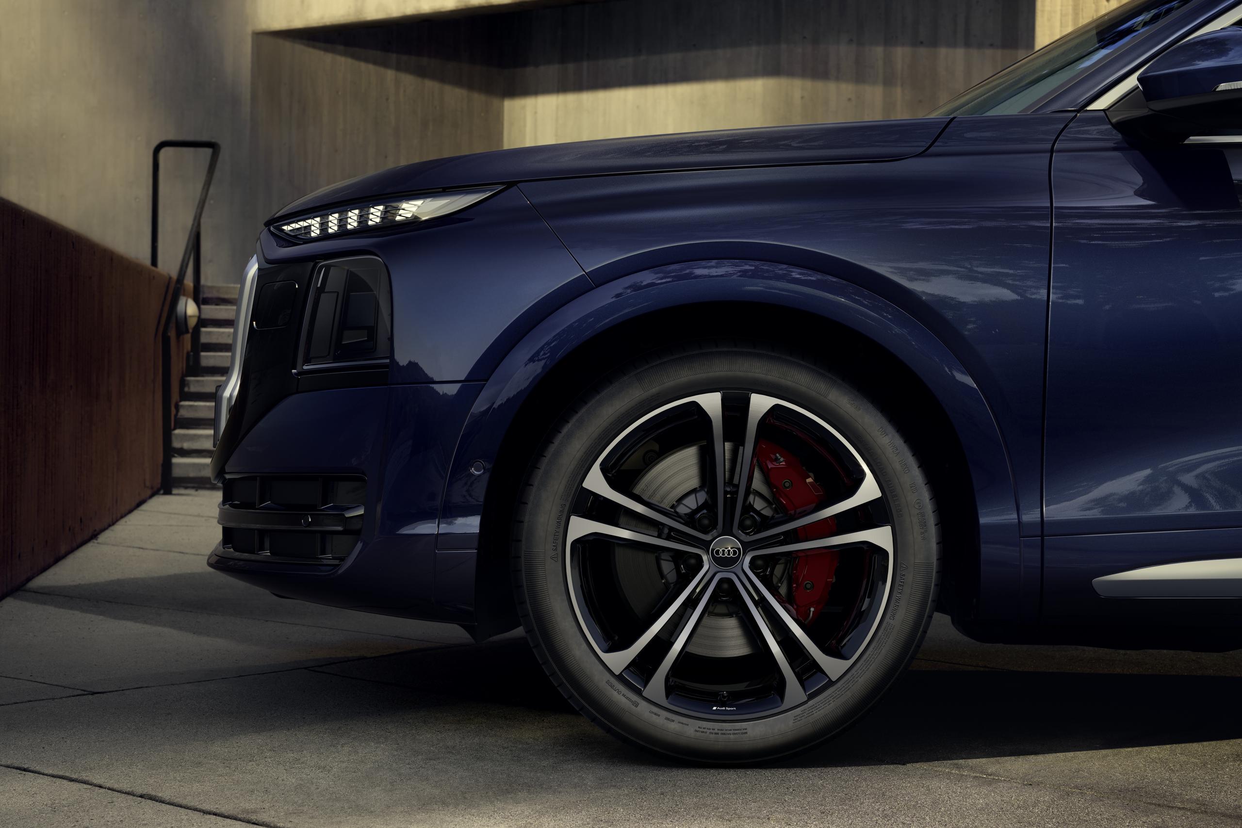 Front wheels view of the new Audi Q9