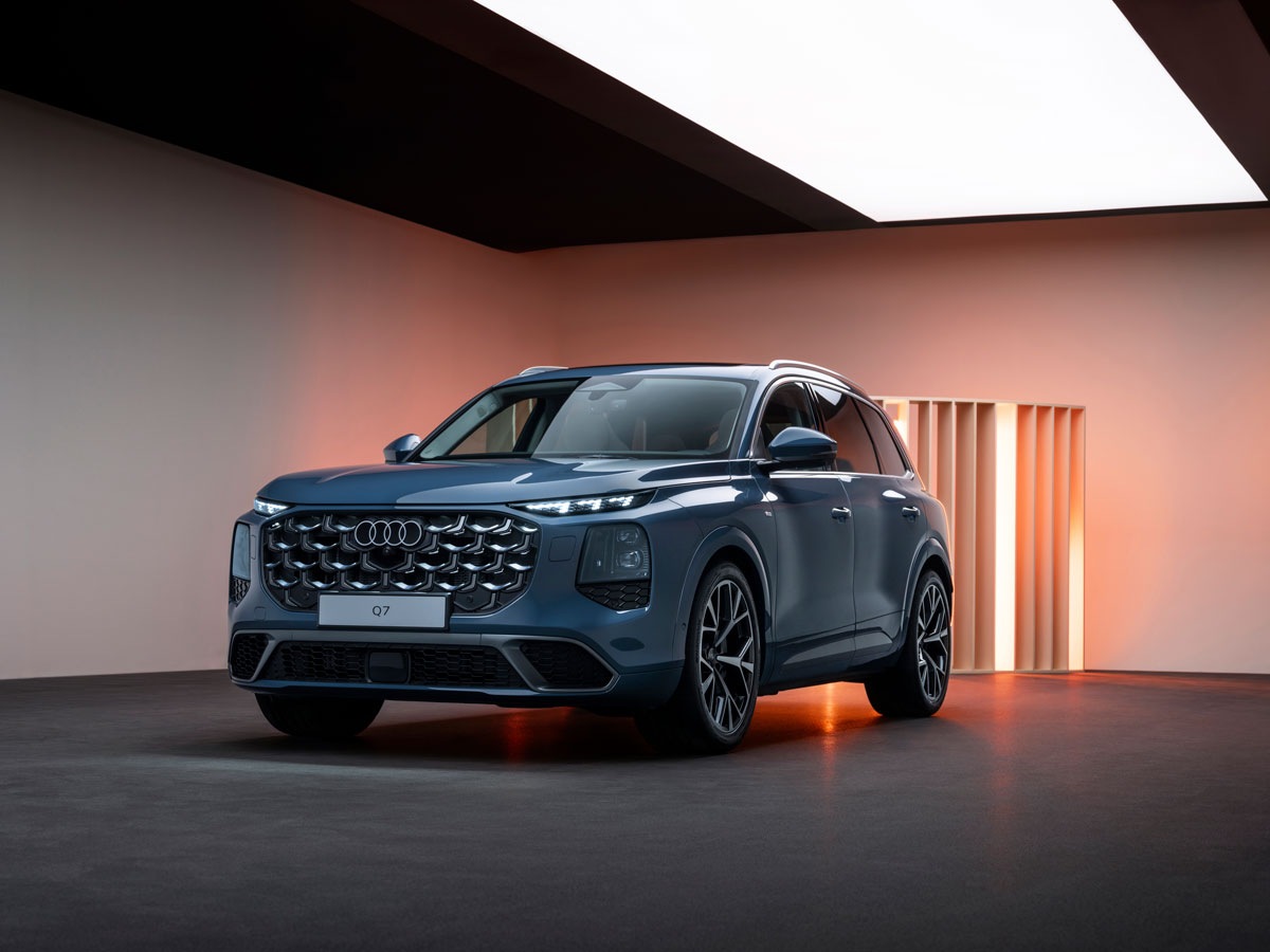 New Audi Q7 Debuts with Enhanced Luxury, Technology and Efficiency