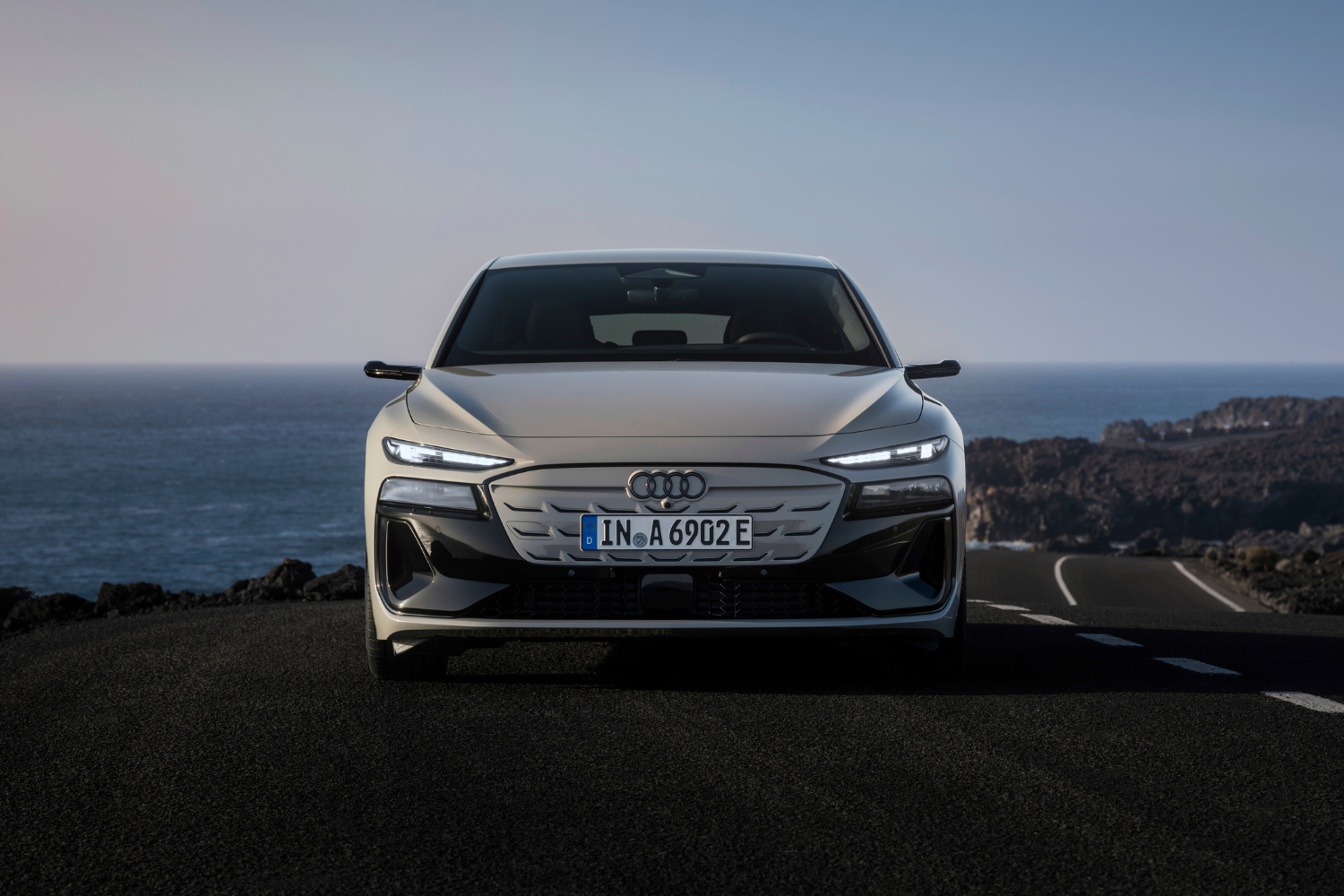 Front view of the Audi A6 Sportback e-tron performance in Siam beige metallic.