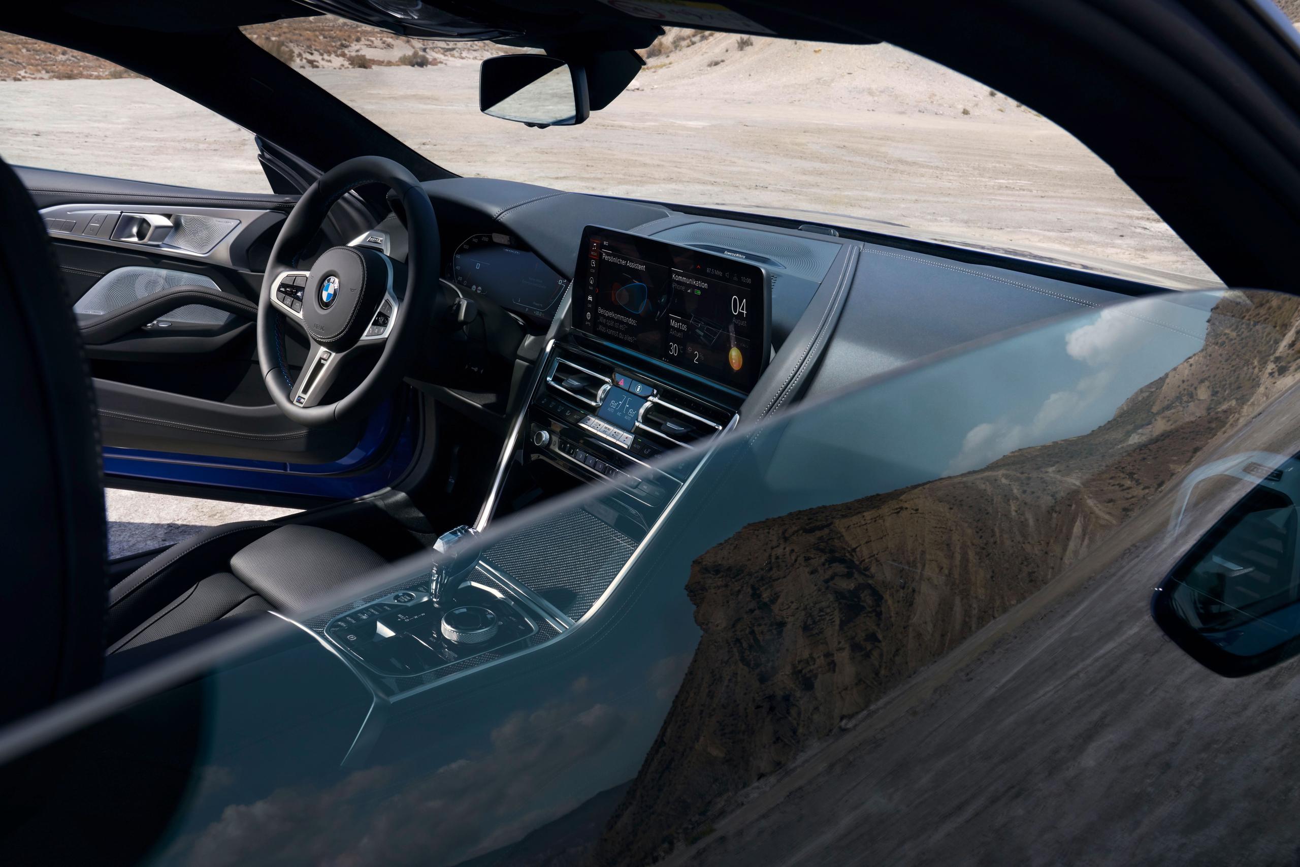 New BMW 8 Series Coupe image of the new infotainment system