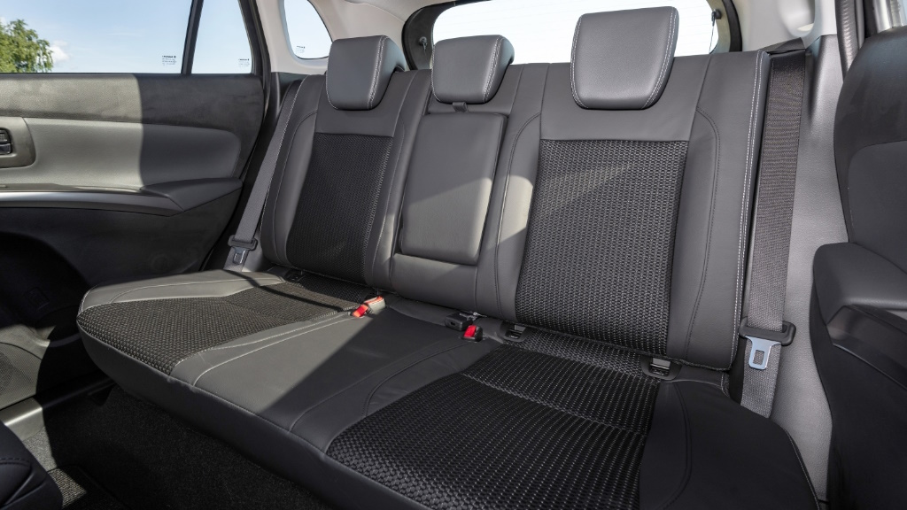 backseat of suzuki s-cross