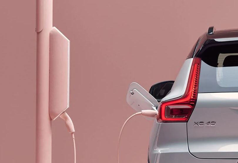 Volvo XC40 plugged into street charger