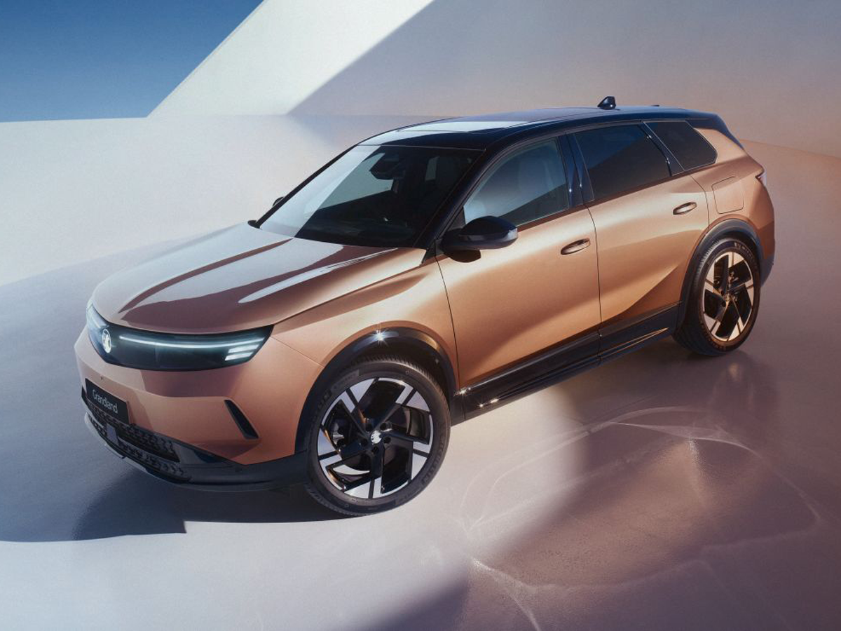 New Vauxhall Grandland Wins 2024 ‘Golden Wheel’ Award