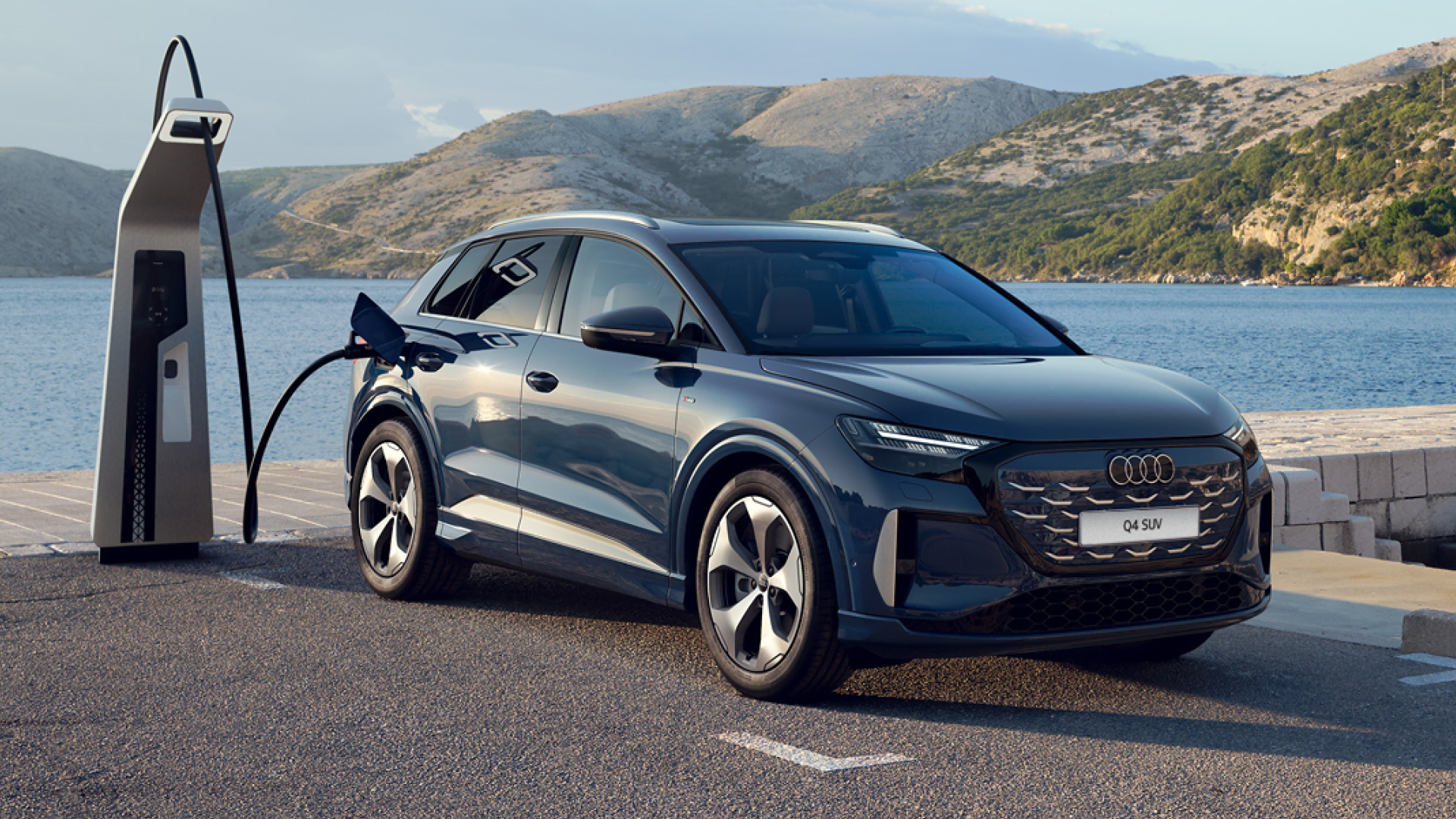 New Q4 SUV e-tron