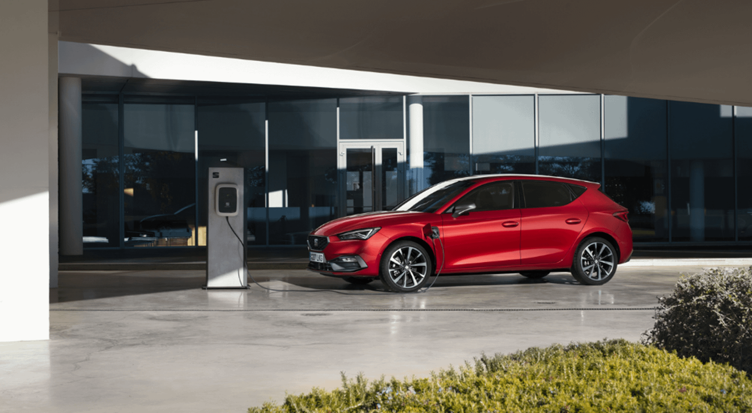 New SEAT Leon e-Hybrid in Red On Charge