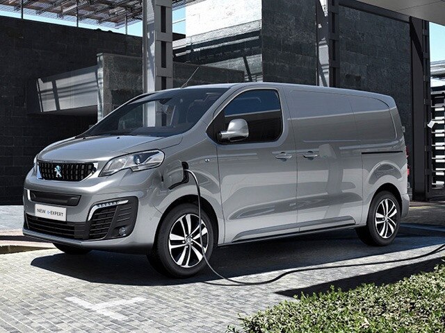 Peugeot e-Expert van charging