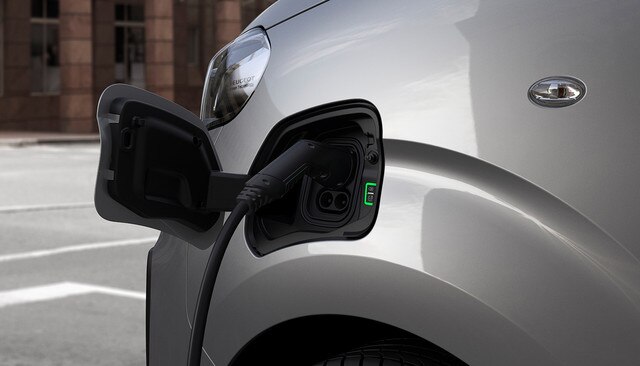 Peugeot e-Expert van charger
