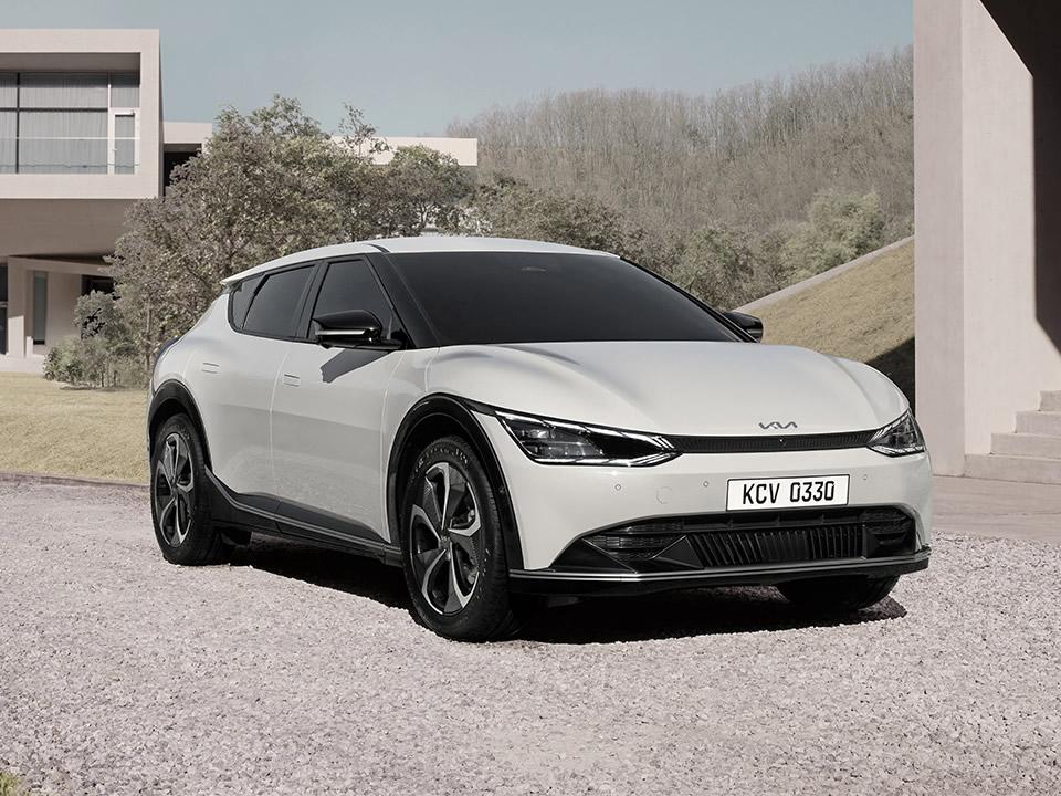 white kia ev6