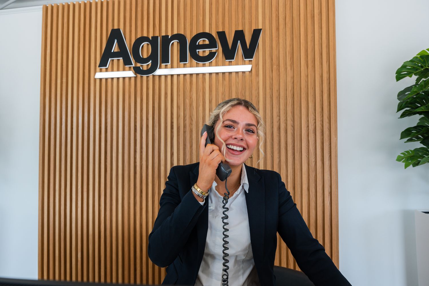 Guides and videos at Agnew Volkswagen