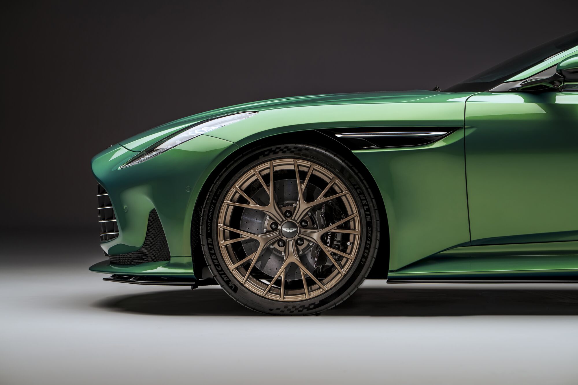 DB12