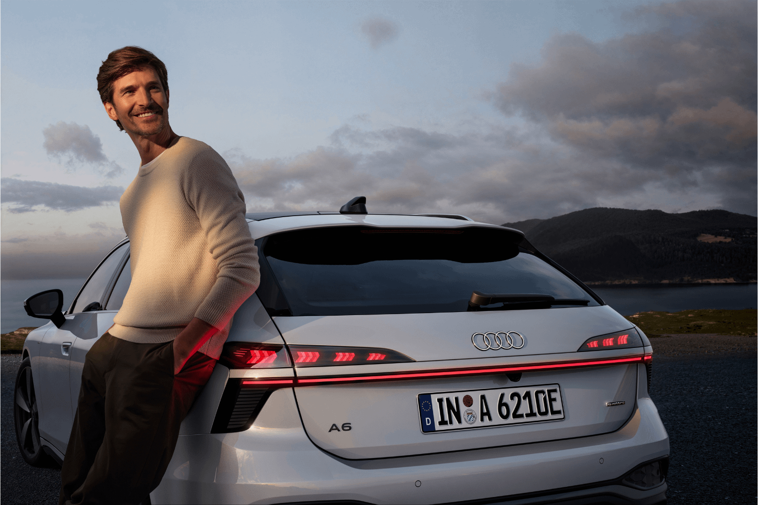 Audi A6 Avant e-hybrid 2025 Exterior View