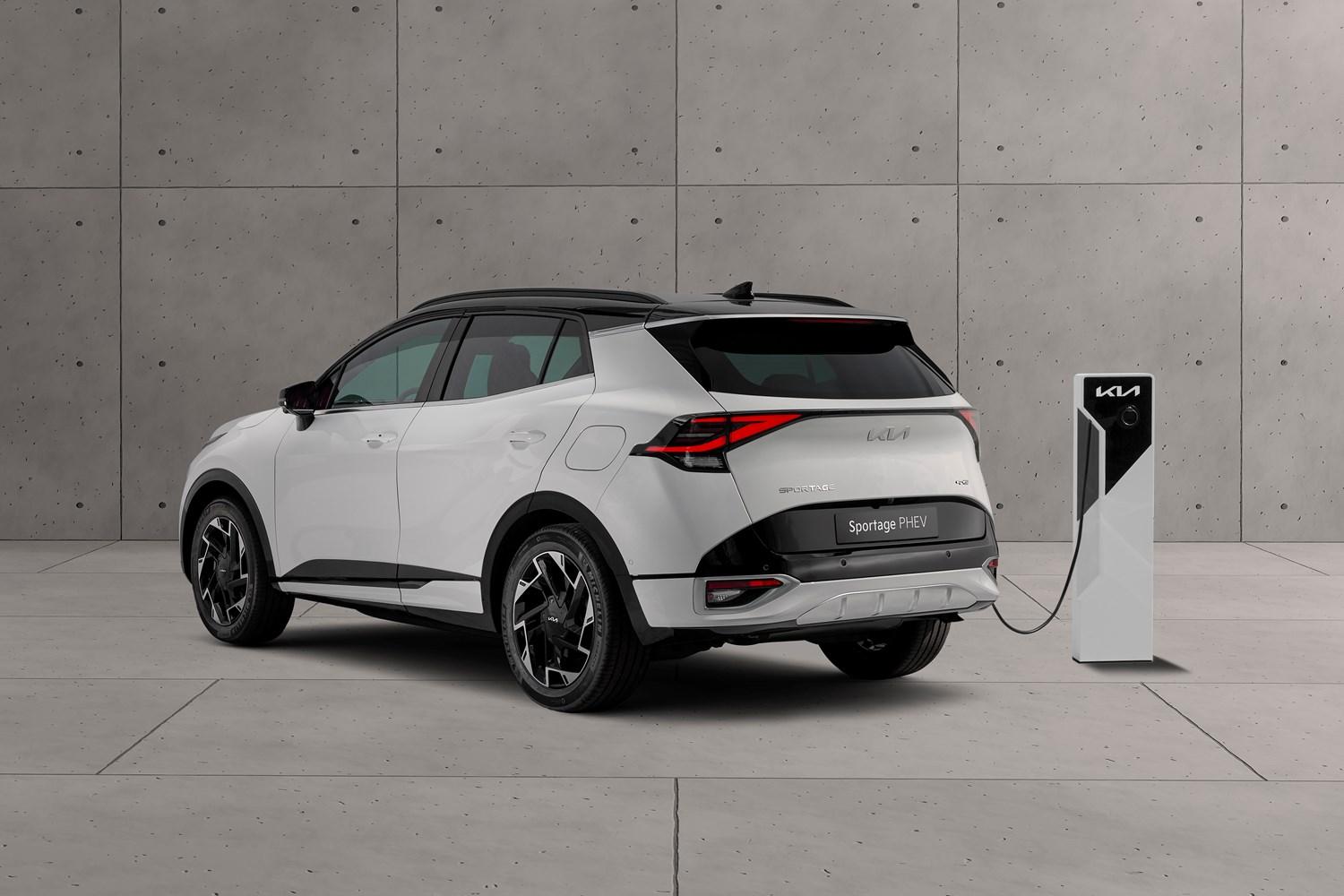 All-New Kia Sportage hybrid 2022 with charger