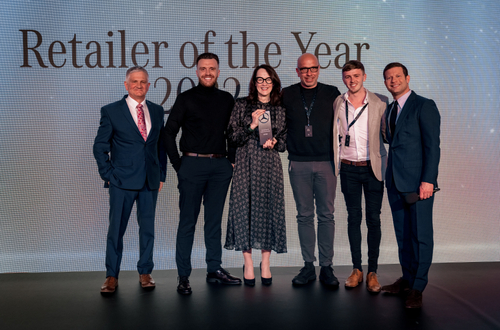 JCT600 wins Mercedes-Benz Retailer of the Year Award 