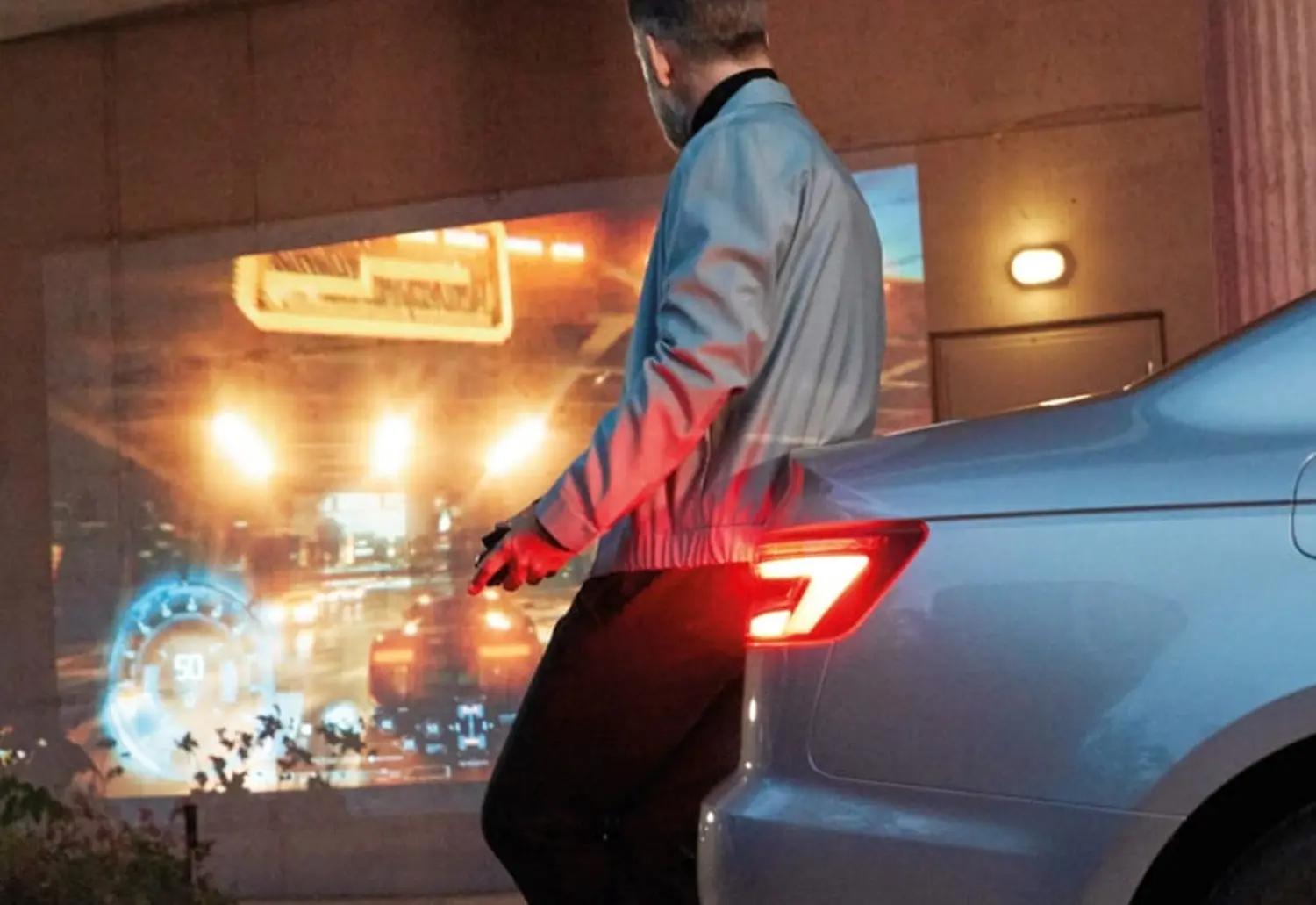 Image of Audi driver waiting on roadside assistance and support connected through the Audi Plug and Play app