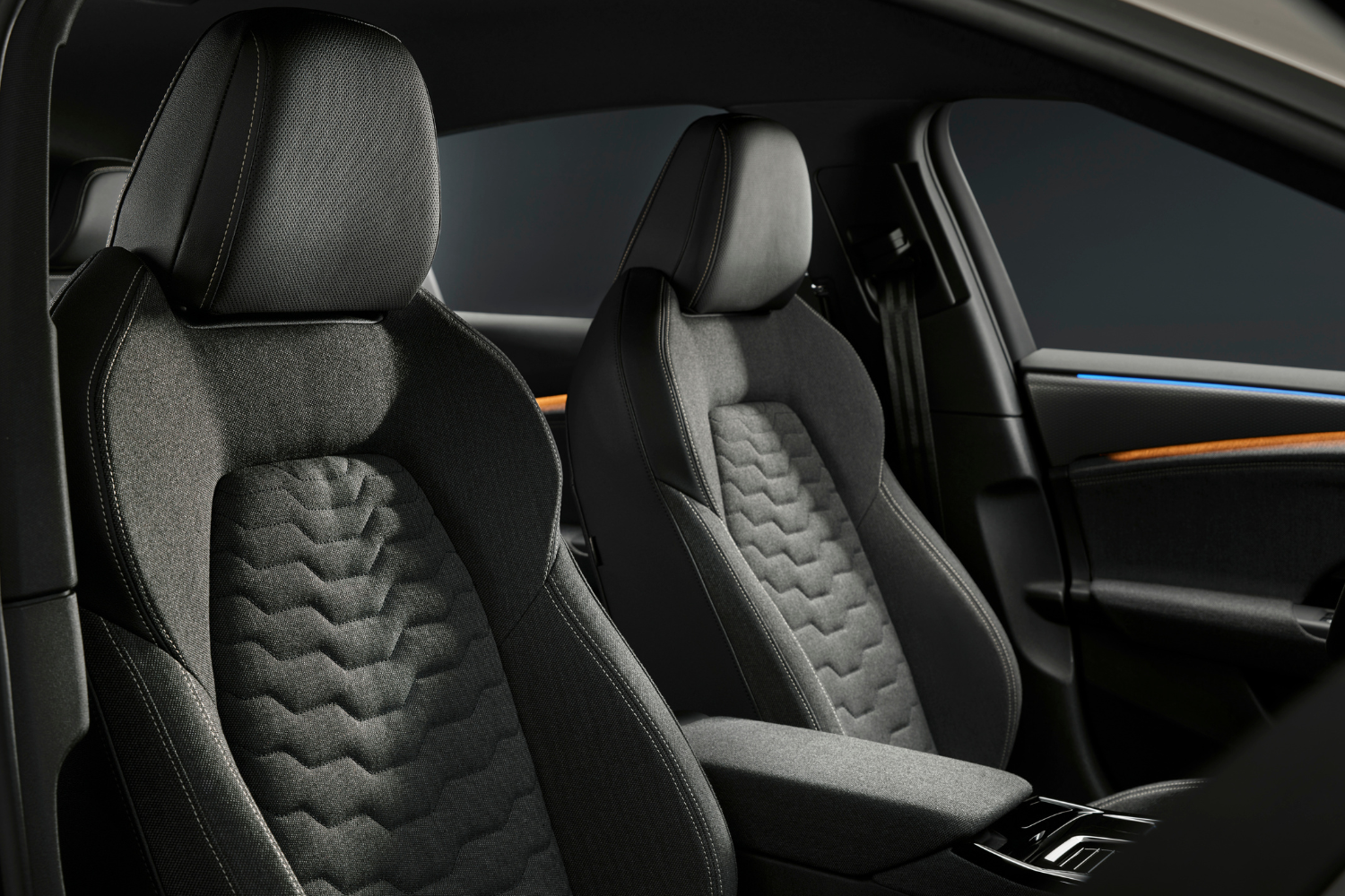 Passenger view of the new Audi A6 Sportback e-tron performance interior seats.