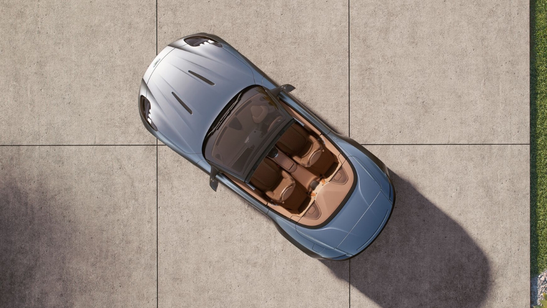 DB12 Volante exterior