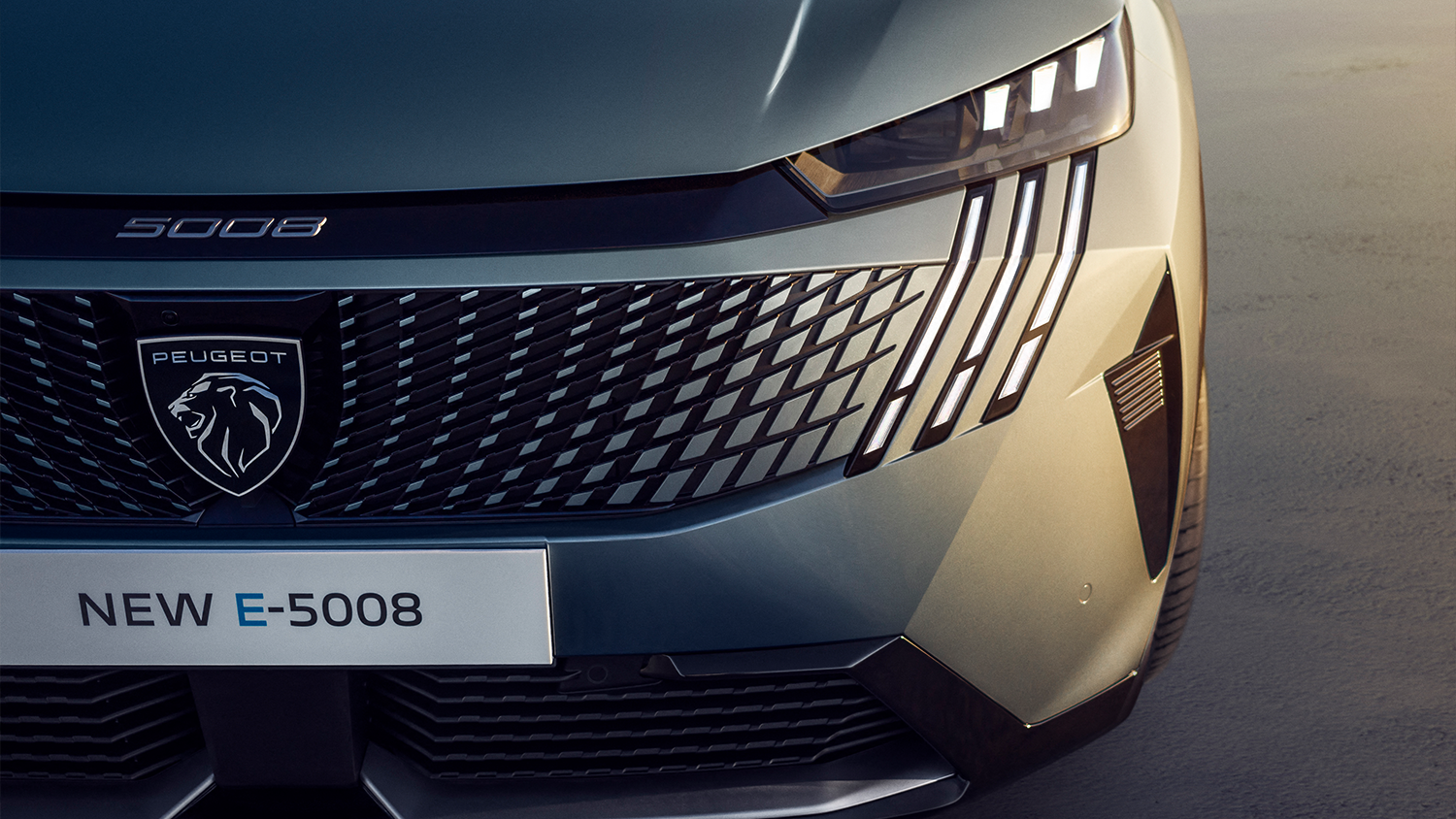 New Peugeot E-5008