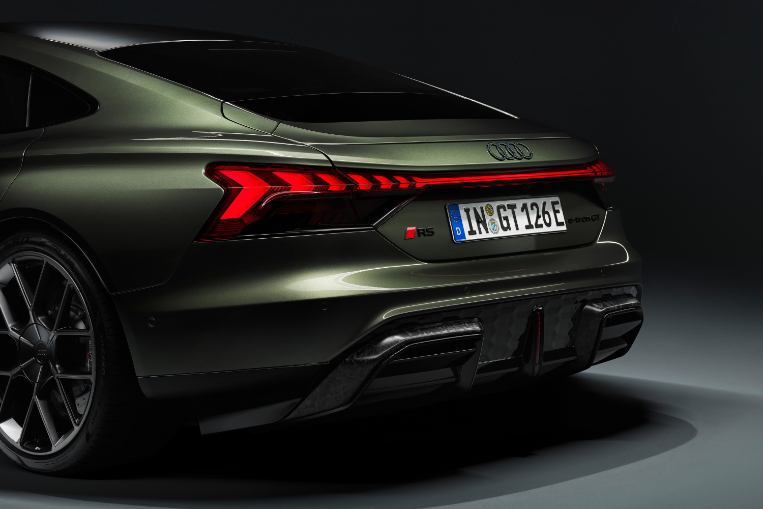 The new Audi RS e-tron GT Performance rear end in army green.
