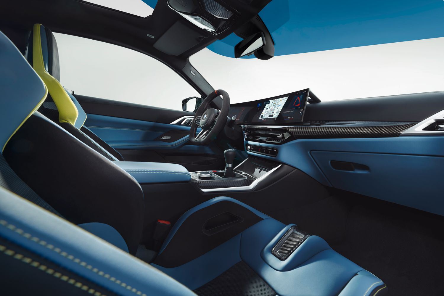 Interior view of the BMW M4 Competition Coupe, close-up of the front passenger seats