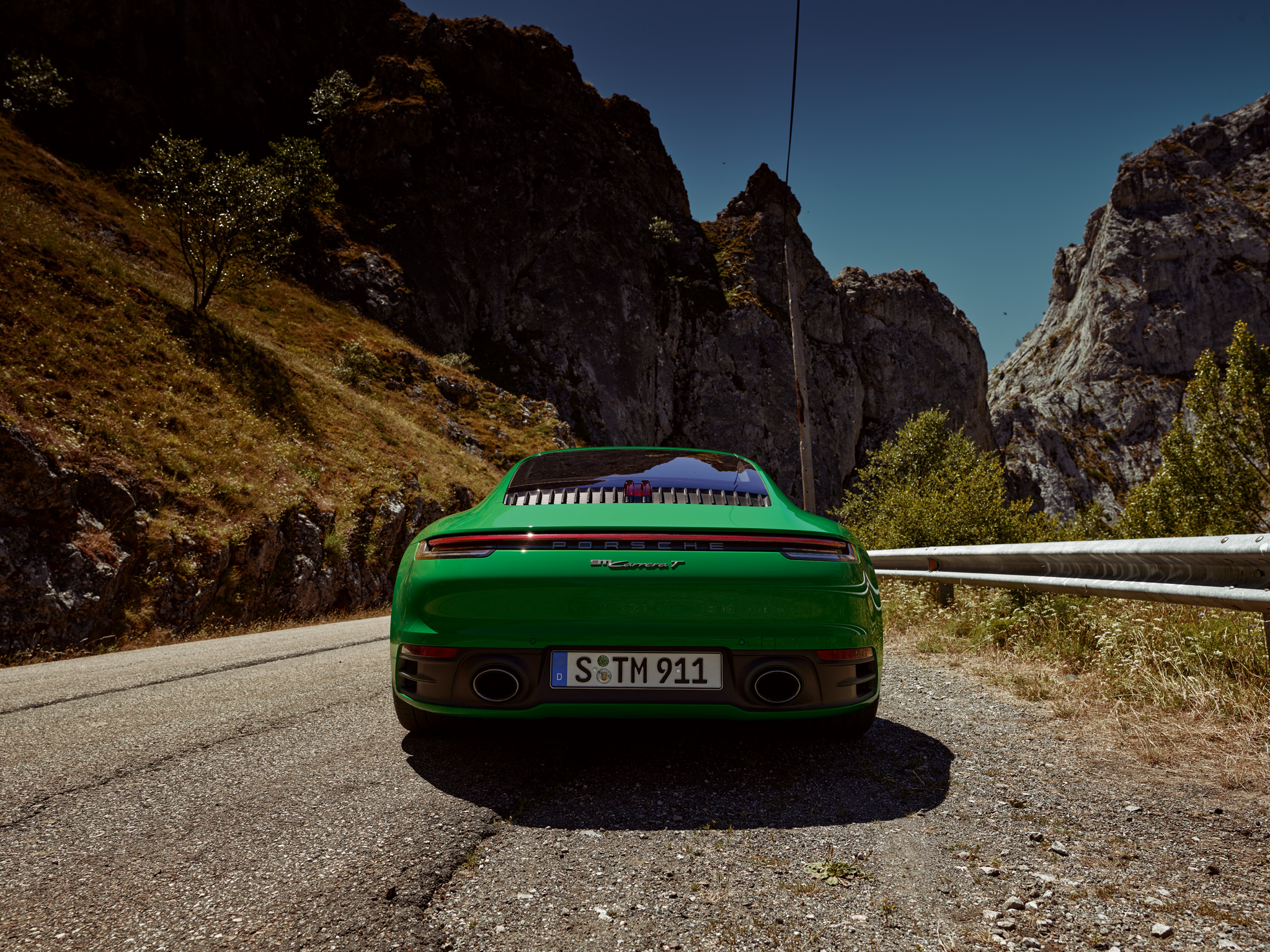911