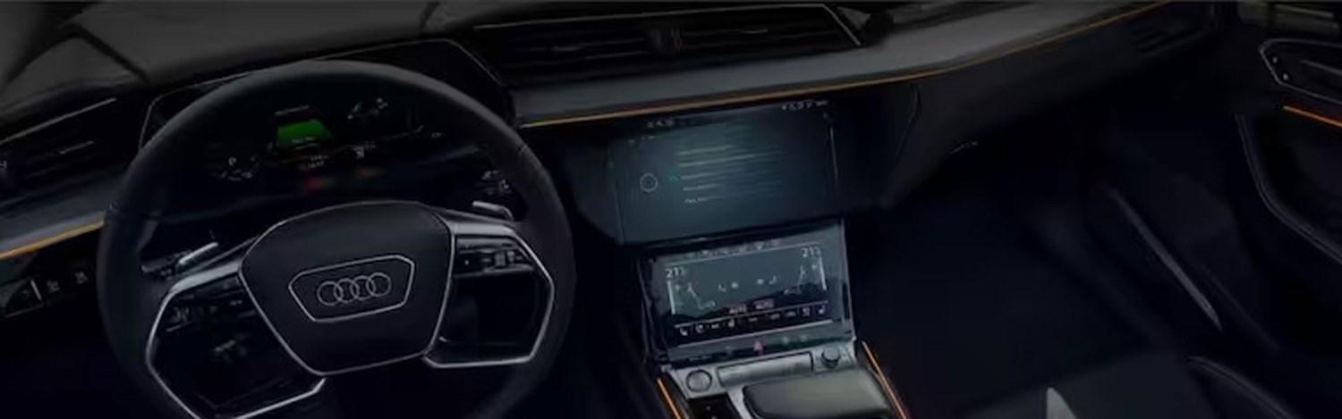 Experience your Audi with the Audi connect infotainment, image shows the new digital infotainment system