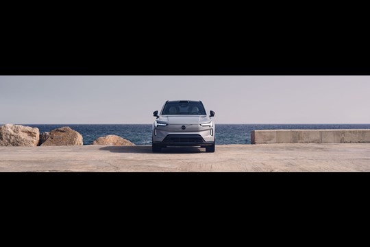 Volvo EX90
