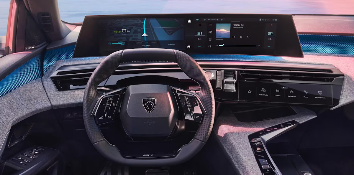 Peugeot E-3008 interior