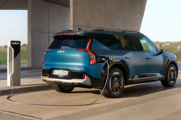 Kia Ev9 On Charge