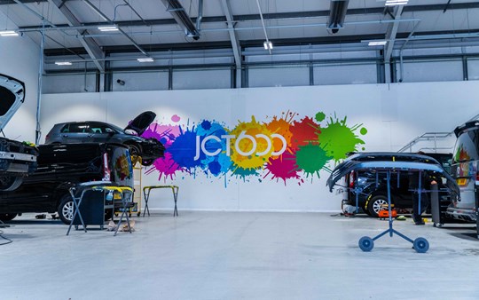 Your Car, Your Choice: Accident Repair Centres You Can Trust 