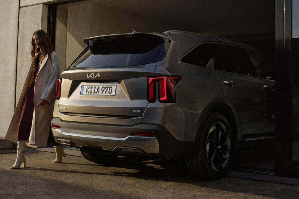 The Kia Sorento.