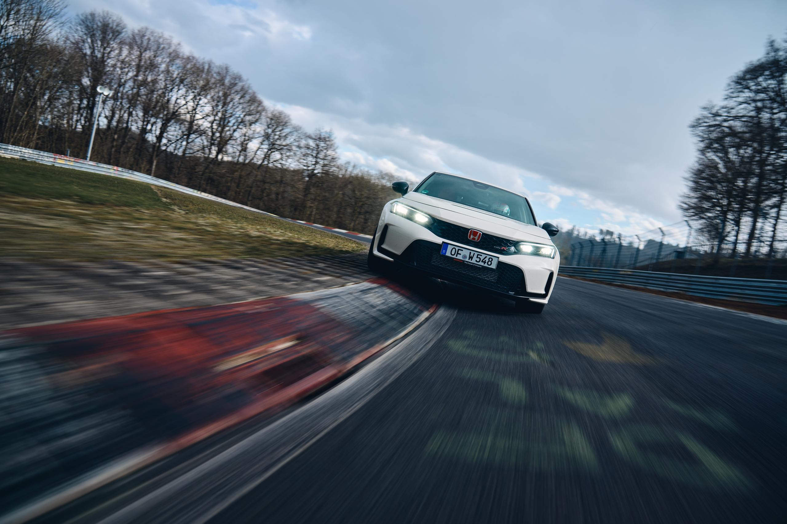  Red Hot 2023 Honda Civic Type R Conquers “Green Hell”
