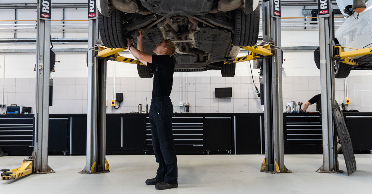 Mercedes-Benz Apprentice