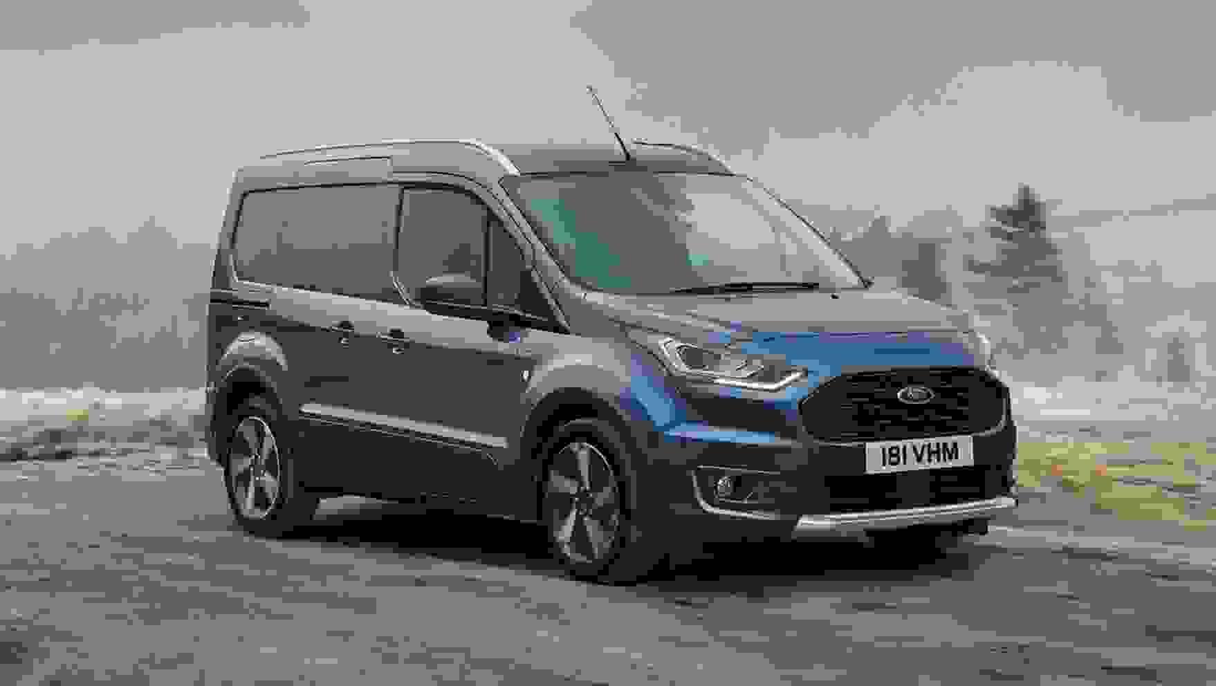 Side view of the Ford Transit Connect from £20,329.64