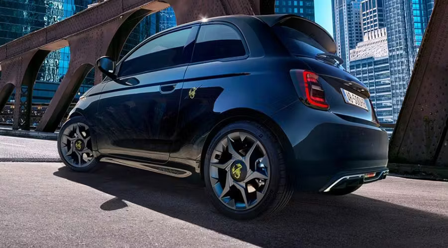 Blue Abarth 500e