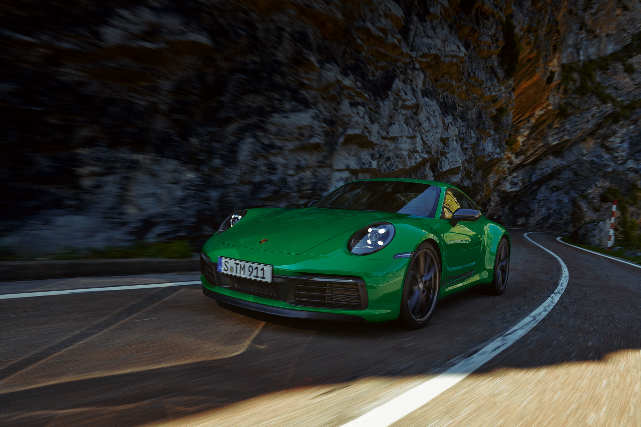 911