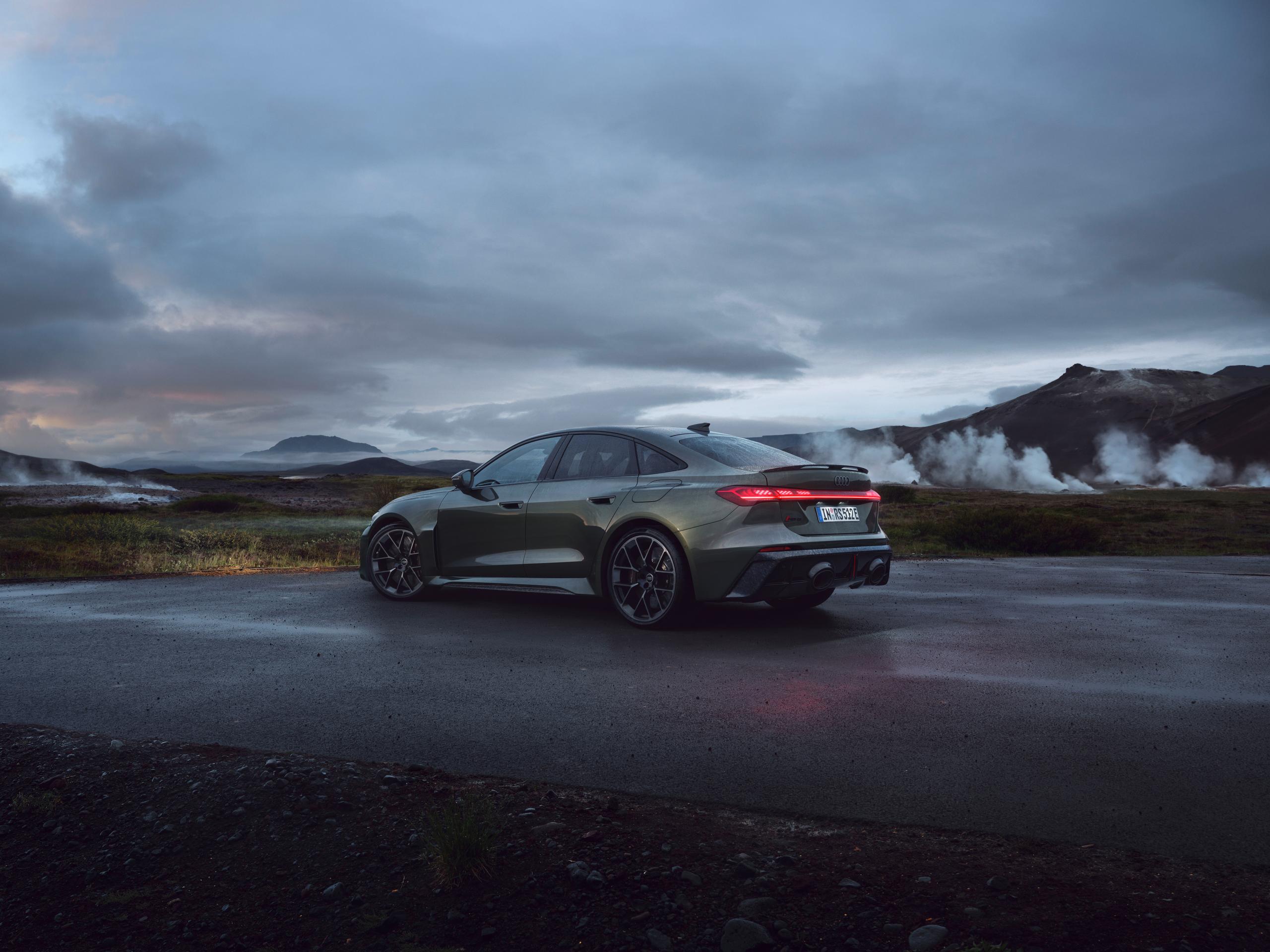 New Audi RS5 image of the side of vehicle driving