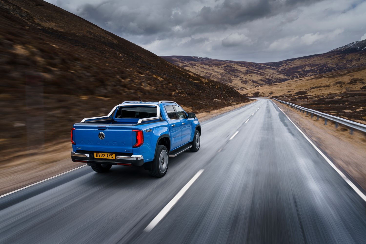 The new Volkswagen Amarok, available at Agnew Van Centre. Amarok driving on country road.
