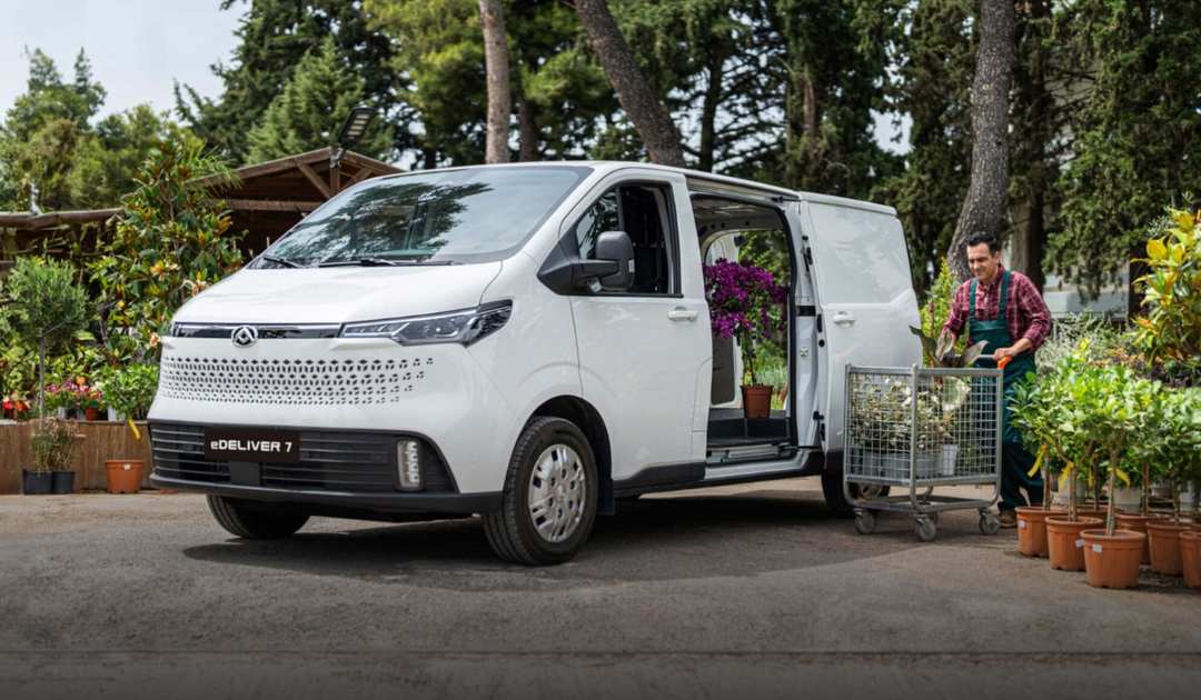 door opened on the maxus deliver 7