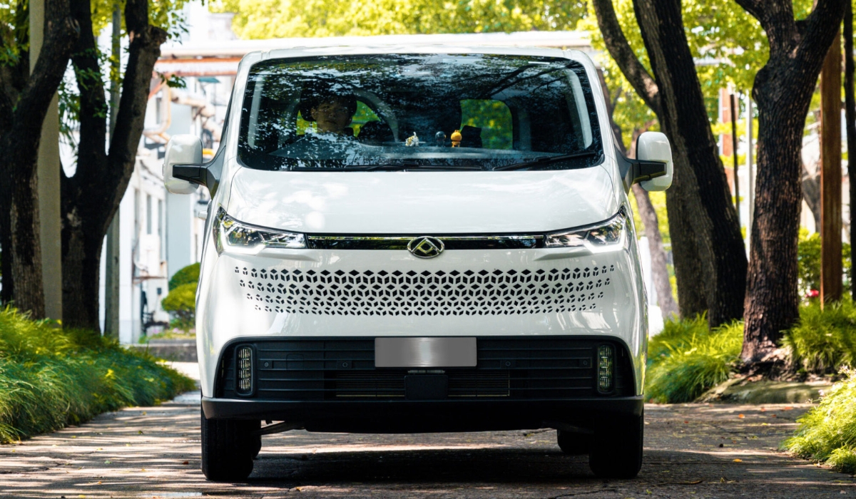 maxus deliver 7 in the woods