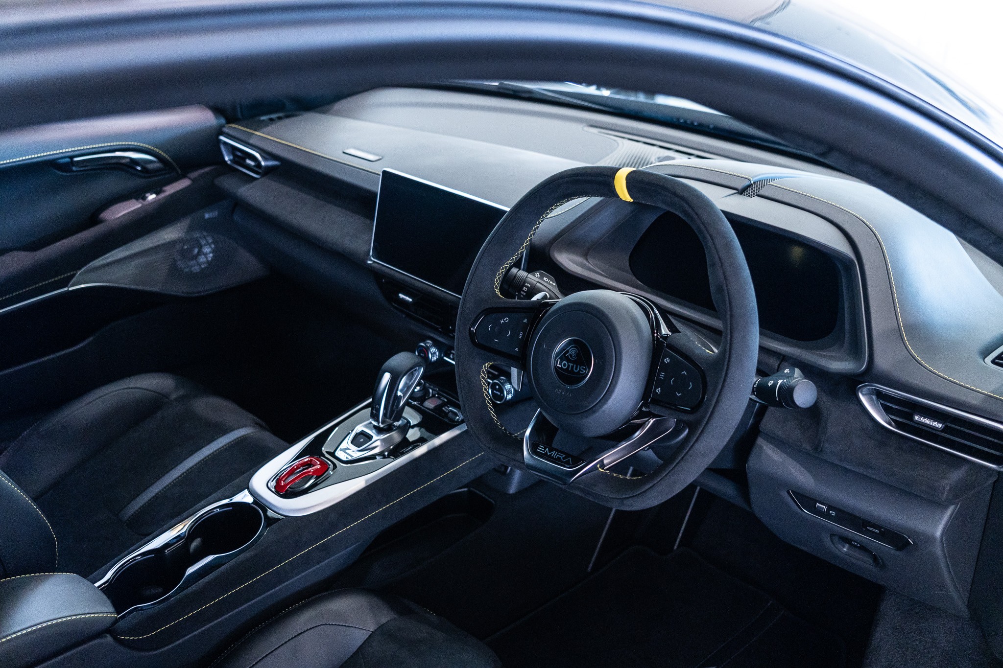 Lotus Emira 2025 Interior