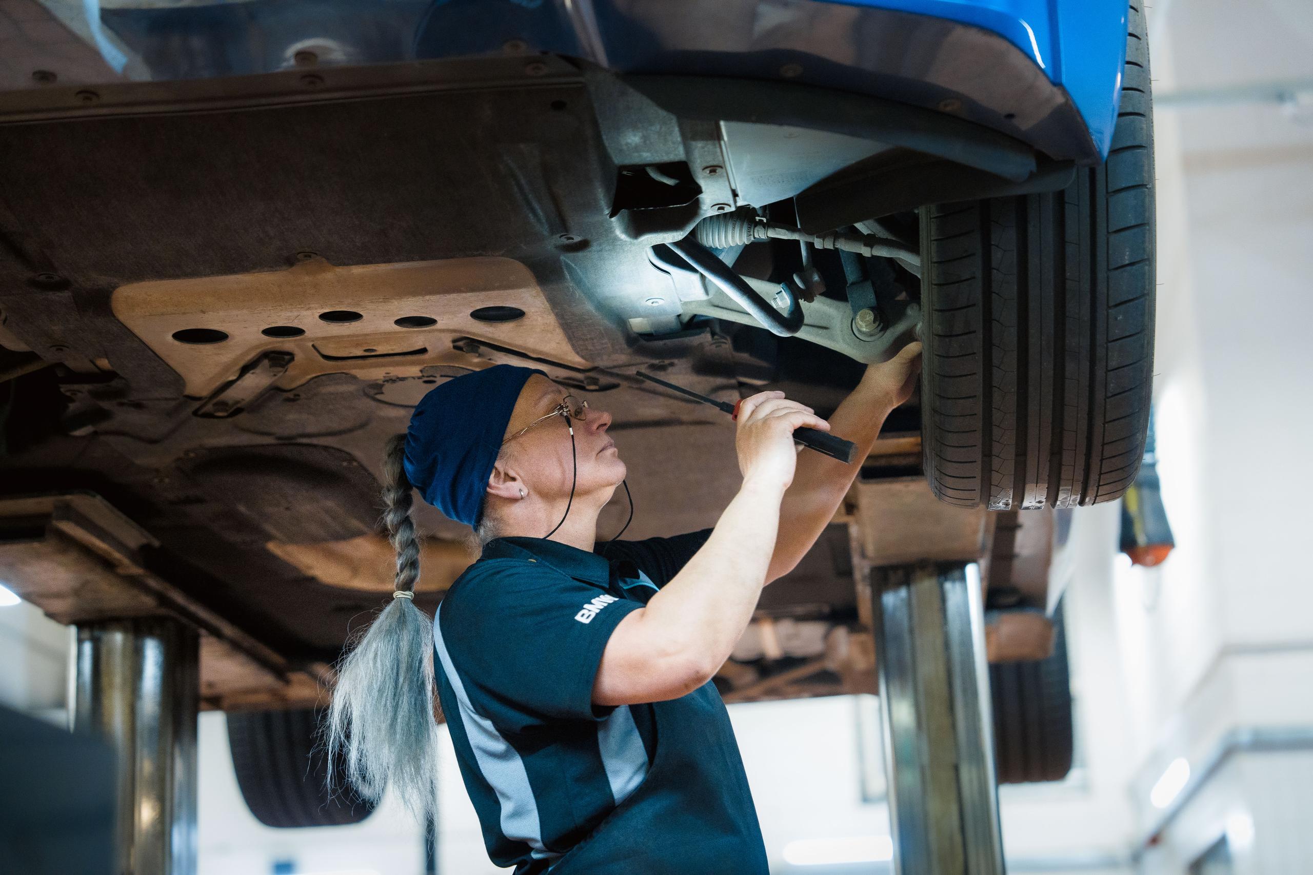 5 reasons to service your vehicle with JCT600