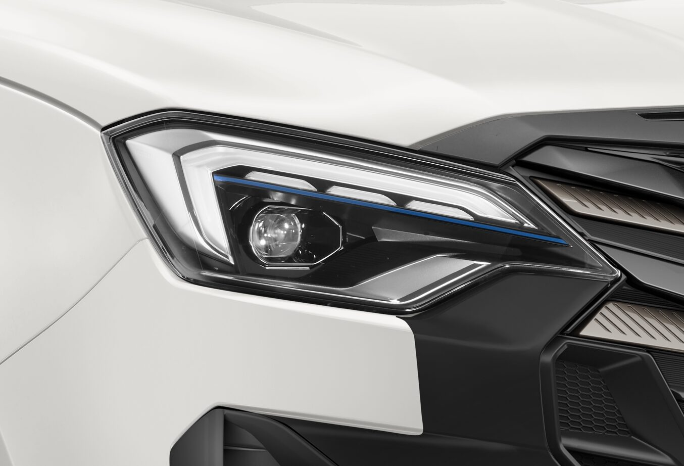 D-Max eV-Cross