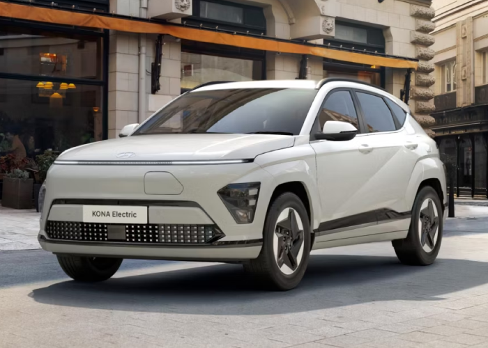 White Hyundai KONA Electric