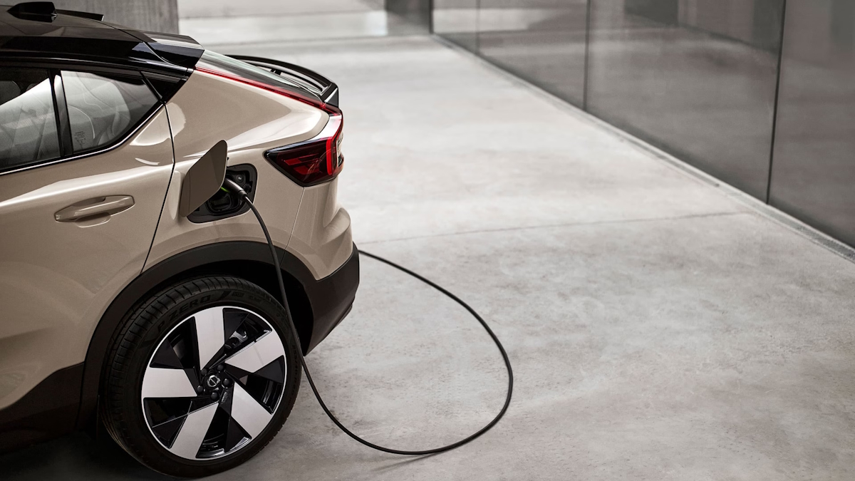 volvo charging electric