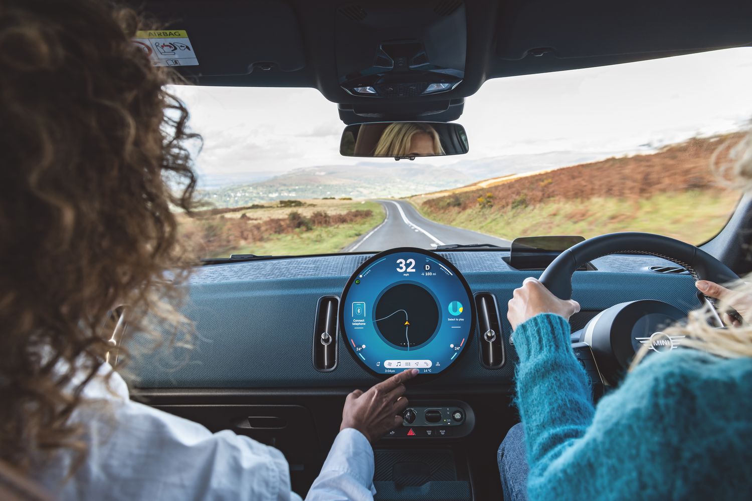 Interior of the new all-electric MINI Countryman. Featuring the central OLED display.