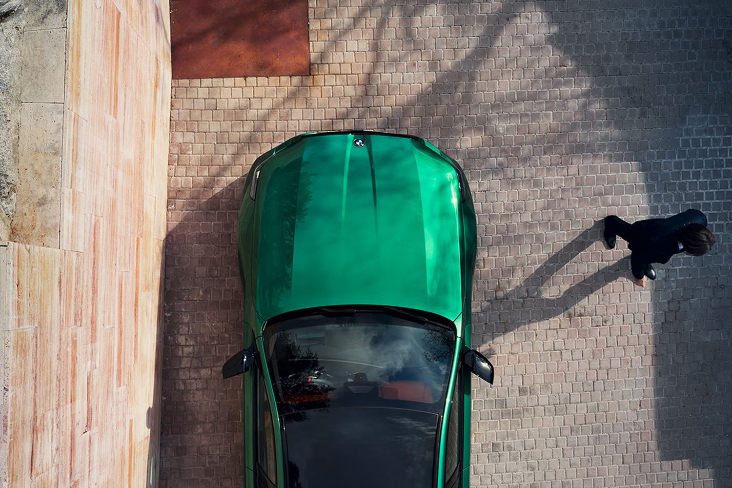 Top view of the new BMW M5 Touring. Featuring the new M features.