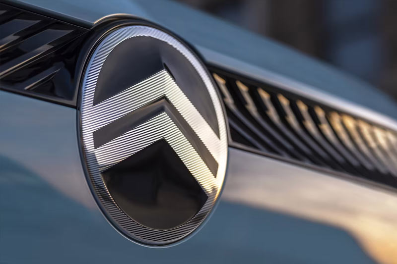 CITROËN INTRODUCES 